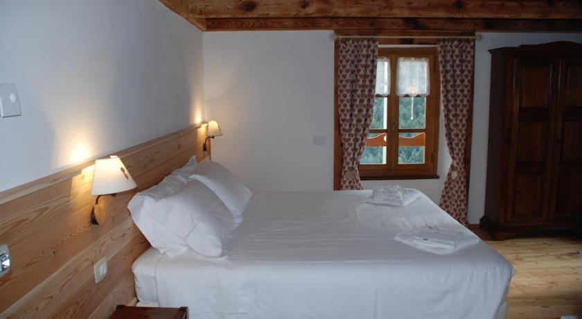 Casa Walser Hotell Riva Valdobbia Rum bild